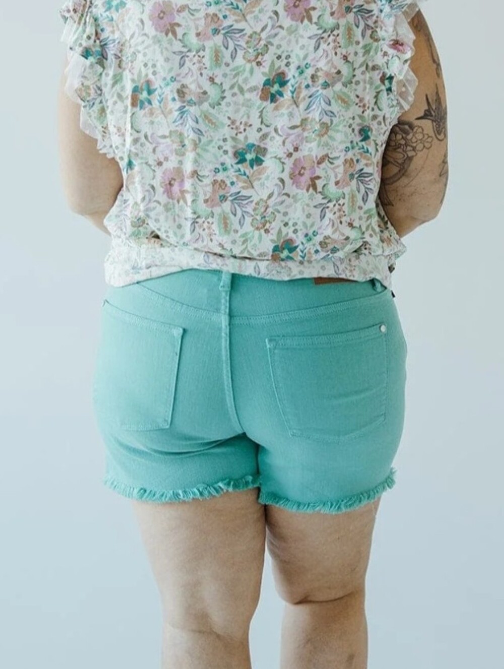Judy Blue Aquamarine Mid Rise Frayed Hem Denim Shorts Size 3XL - Picture 15 of 15